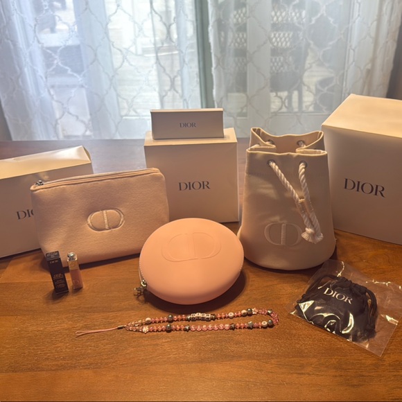 Dior Pink Huge Cosmetic Set with extras - Picture 1 of 4